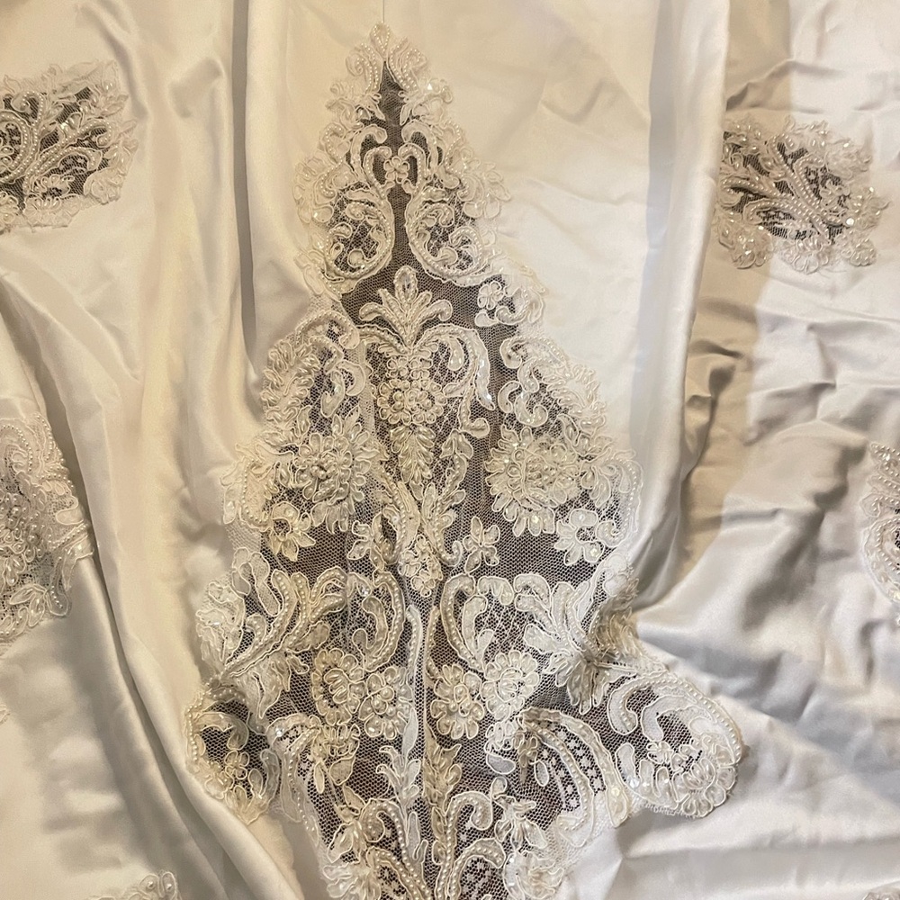 Ivory Lace Appliqué Satin Wedding Gown - Picture 13 of 16